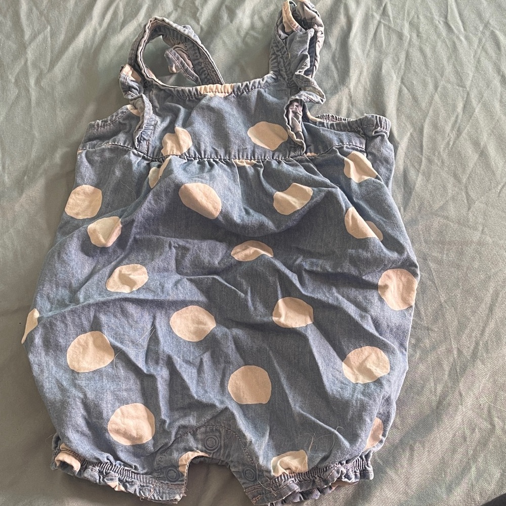 Carter's 9 month Baby Romper